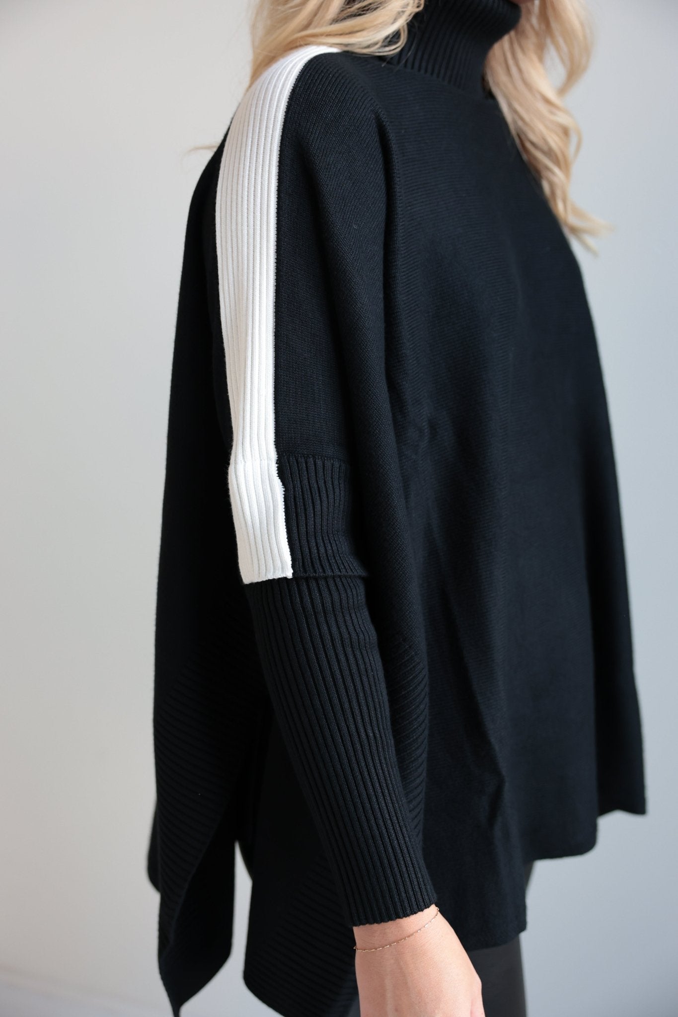 Elevated Contrast Stripe Sweater - Final Sale - Ardire Collection