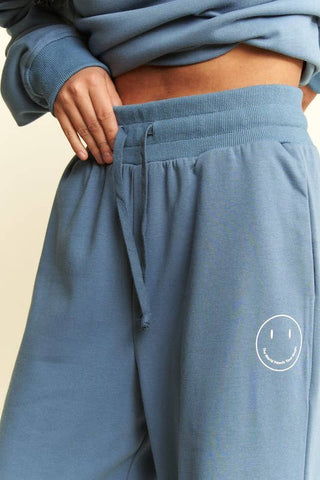 The World Needs Your Magic Lounge Set - Ardire Collection