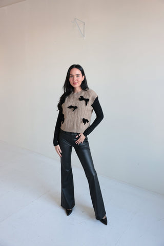 Bow - Embellished Cable Knit Sweater Vest - Final Sale - Ardire Collection