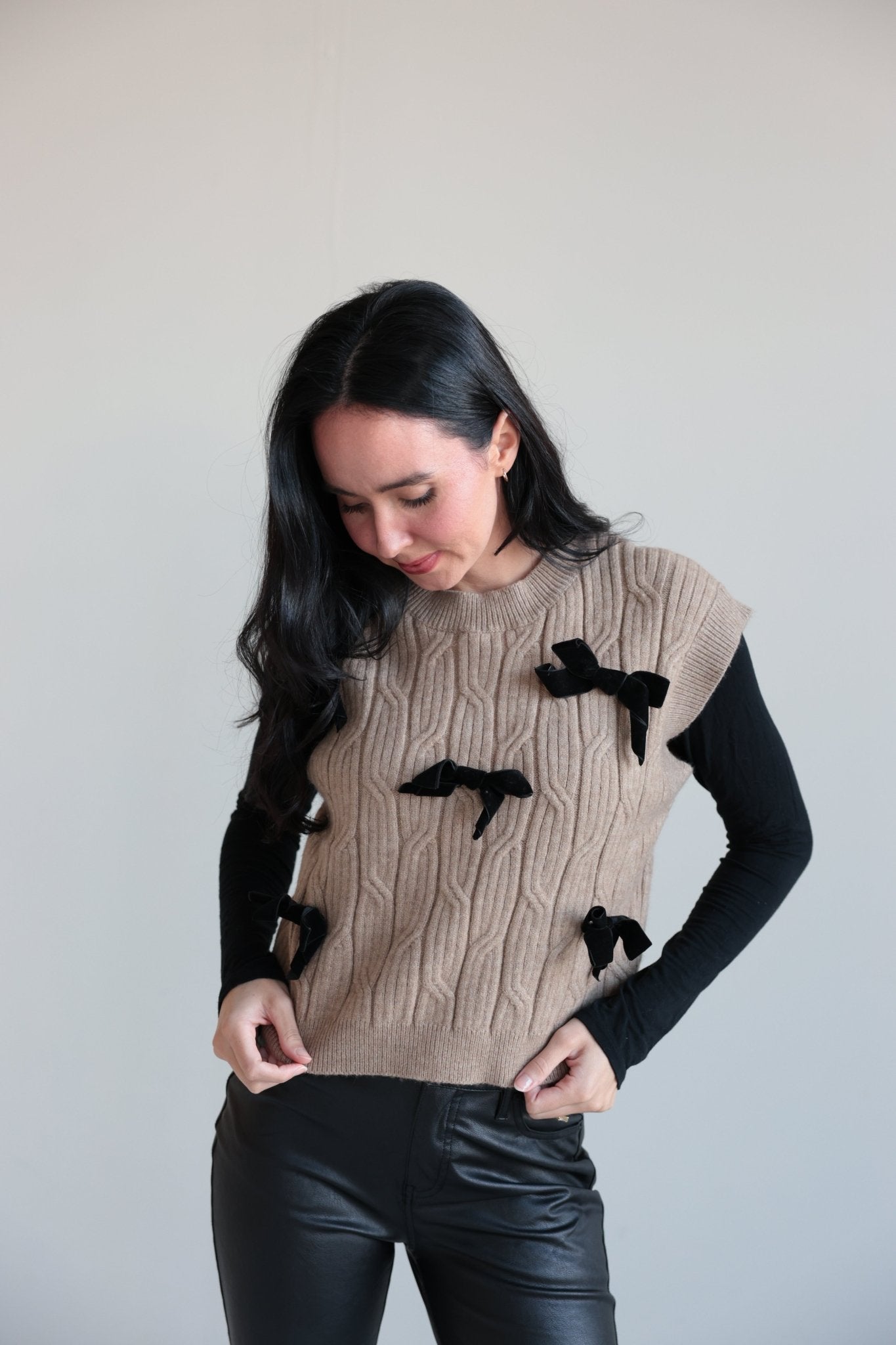 Bow - Embellished Cable Knit Sweater Vest - Final Sale - Ardire Collection