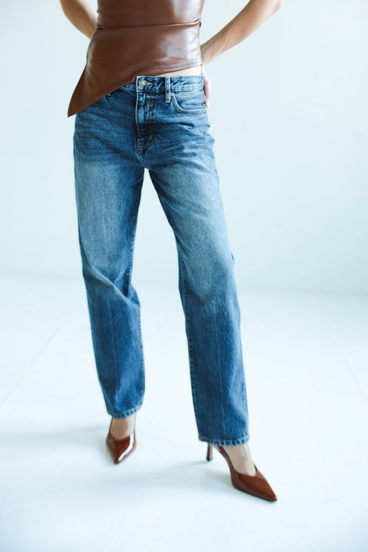 Classic Relaxed - High - Waisted Jeans - Ardire Collection