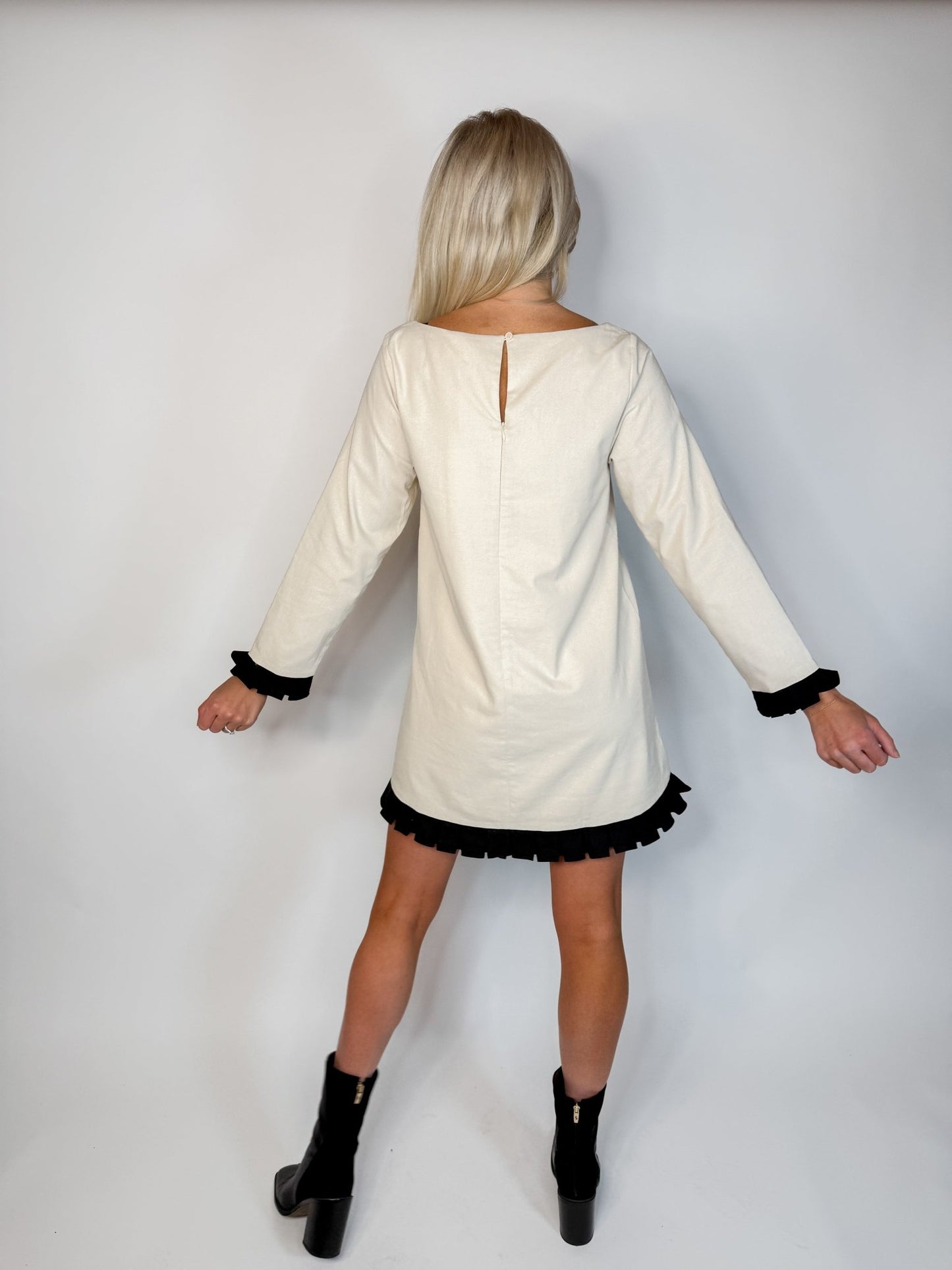 Pleated Hem Contrast Dress - Ardire Collection