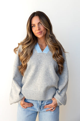 The Meredith Contrast Neck Sweater - Ardire Collection