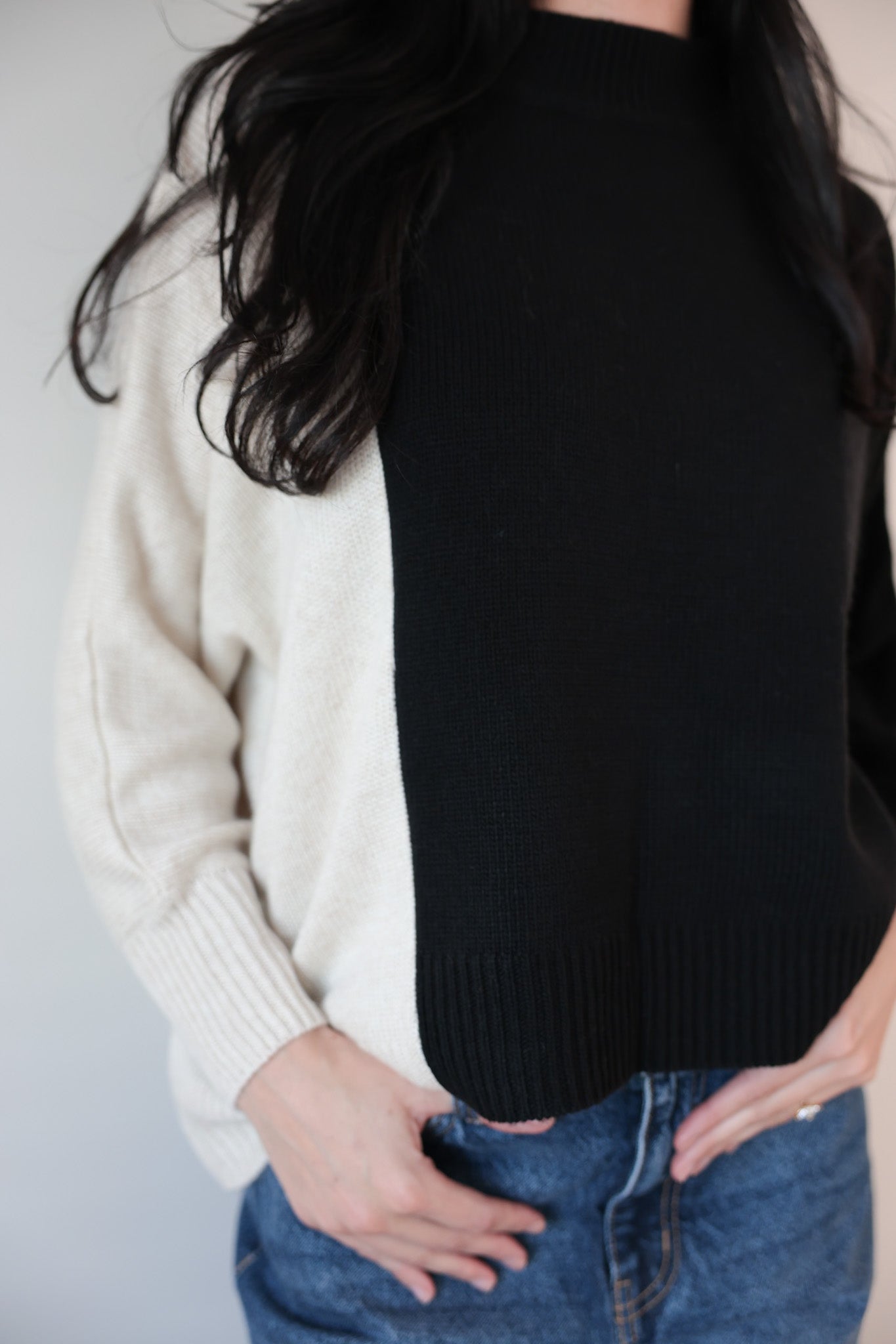 Two - Tone Contrast Sweater - Final Sale - Ardire Collection